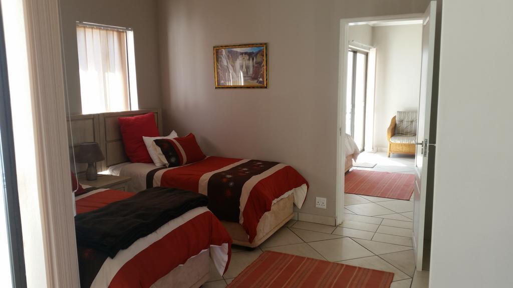 Casa Bianca Guest Lodge Hartbeespoort Pokoj fotografie